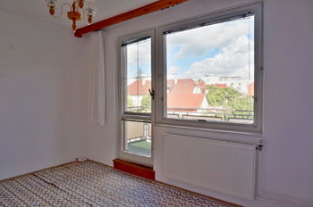 Pokoj č. 2 s balkonem ve 2.NP - Prodej domu 220 m², Hustopeče