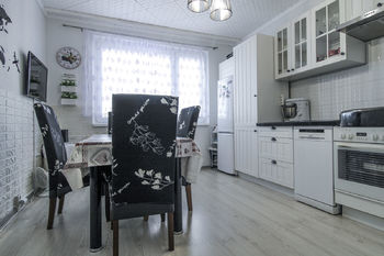 prostorná kuchyň - Prodej bytu 1+1 v družstevním vlastnictví 34 m², Jirkov