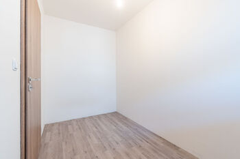 Pronájem bytu 2+kk v osobním vlastnictví 44 m², Praha 8 - Libeň