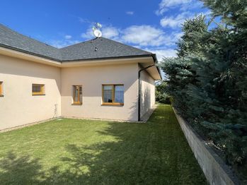 Prodej domu 230 m², Mukařov