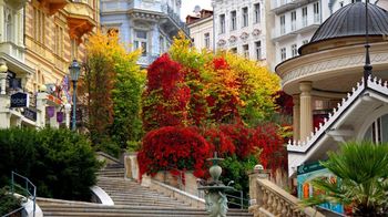 Zámecký Vrch, podzim - Prodej bytu 2+kk v osobním vlastnictví 41 m², Karlovy Vary
