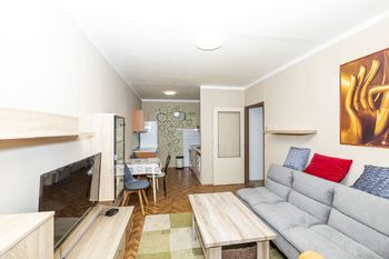  Obývací pokoj - Pronájem bytu 2+kk v osobním vlastnictví 40 m², Roudnice nad Labem 
