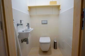 Samostatné WC - Prodej bytu 3+kk v osobním vlastnictví 62 m², Brno
