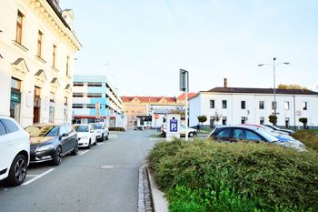 Pronájem obchodních prostor 55 m², Hradec Králové