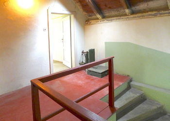 hlavní schodiště - výstup do patra - Prodej domu 211 m², Janovice v Podještědí