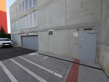 Pronájem garážového stání 13 m², Praha 4 - Záběhlice