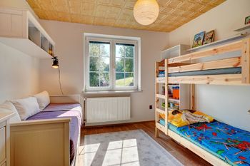 Dětský pokoj - Prodej bytu 2+1 v osobním vlastnictví 50 m², Dolní Morava