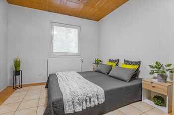 Prodej komerčního objektu 9296 m², Štětí