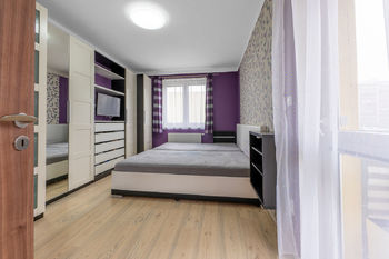 ložnice - Prodej bytu 4+kk v osobním vlastnictví 92 m², Plzeň