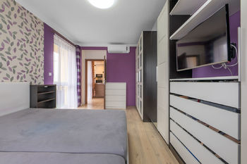 ložnice - Prodej bytu 4+kk v osobním vlastnictví 92 m², Plzeň
