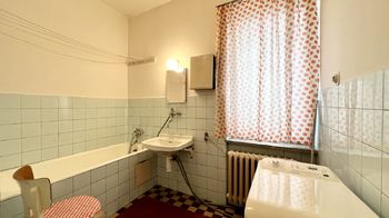 Koupelna - Prodej bytu 4+kk v osobním vlastnictví 103 m², Ostrava