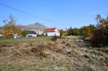 Prodej pozemku 2280 m², Žalhostice