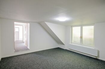 2. patro - pokoj - Prodej domu 237 m², Stvolová