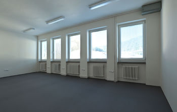 Kancelář velká - Pronájem kancelářských prostor 132 m², Želechovice nad Dřevnicí 