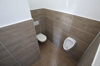 Toalety - Pronájem kancelářských prostor 132 m², Želechovice nad Dřevnicí
