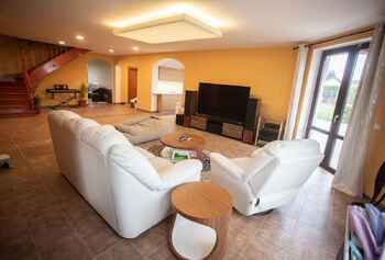 Obývací pokoj - Prodej domu 363 m², Jihlava