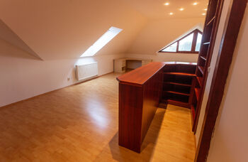 Pokoj 2 - Prodej domu 363 m², Jihlava