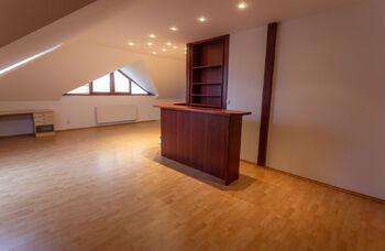 Pokoj 2 - Prodej domu 363 m², Jihlava