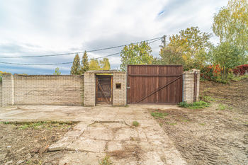 Prodej pozemku 1067 m², Panenské Břežany