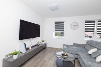 Obývací pokoj - Prodej bytu 4+kk v osobním vlastnictví 81 m², Straškov-Vodochody