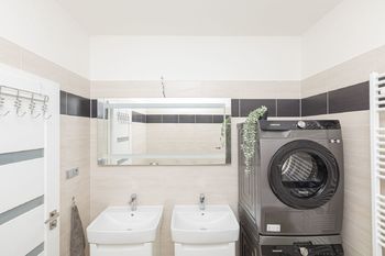 Koupelna - Prodej bytu 4+kk v osobním vlastnictví 81 m², Straškov-Vodochody