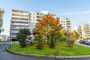 Prodej bytu 3+1 v osobním vlastnictví 80 m², Praha 6 - Řepy