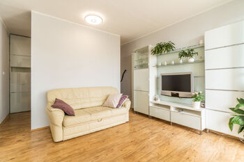 Prodej bytu 3+1 v osobním vlastnictví 80 m², Praha 6 - Řepy