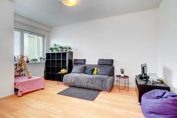 obývací pokoj 2 - Prodej bytu 3+kk v osobním vlastnictví 85 m², Brno