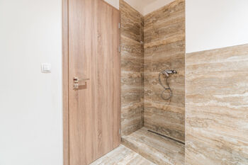 Pronájem bytu 1+kk v osobním vlastnictví 38 m², Praha 8 - Libeň