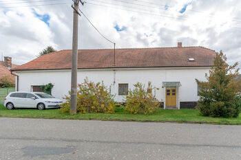 Prodej domu 255 m², Lišice