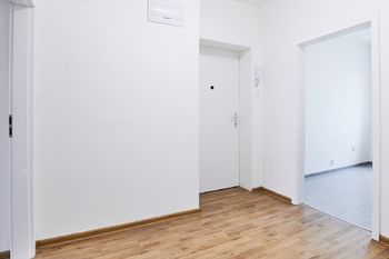 Prodej bytu 3+1 v osobním vlastnictví 84 m², Praha 9 - Vysočany