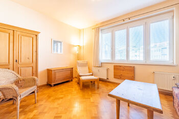 Prodej bytu 3+kk v osobním vlastnictví 75 m², Praha 6 - Střešovice