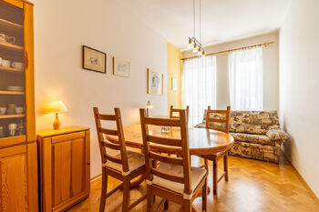 Prodej bytu 3+kk v osobním vlastnictví 75 m², Praha 6 - Střešovice