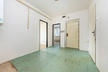 Prodej bytu 3+1 v osobním vlastnictví 72 m², Praha 10 - Kolovraty