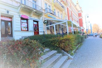 Pronájem obchodních prostor 92 m², Karlovy Vary