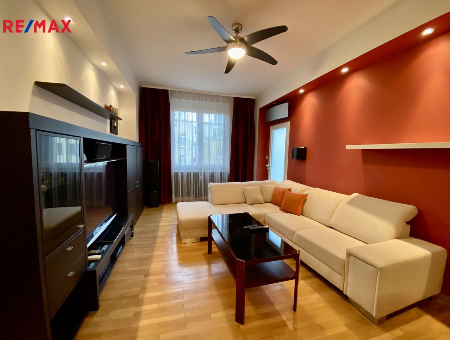 Pronájem bytu 2+1 v osobním vlastnictví 72 m², Praha 1 - Nové Město