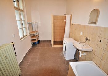 Koupelna - Prodej bytu 2+1 v osobním vlastnictví 92 m², Ostrava