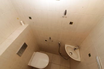 samostatné WC v přízemí - Prodej domu 194 m², Rychnov nad Kněžnou