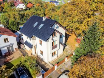 Prodej domu 353 m², Černošice (ID 114-NP08502)