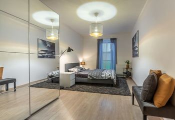 ložnice - Prodej bytu 2+kk v osobním vlastnictví 68 m², Jesenice