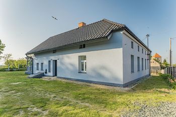 Prodej domu 227 m², Dobrovítov (ID 273-NP02114)