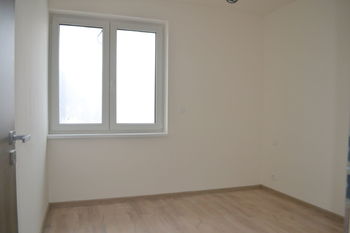 pokoj - Prodej bytu 5+kk v osobním vlastnictví 120 m², Praha 10 - Hostivař