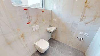 koupelna s toaletou - Prodej bytu 5+kk v osobním vlastnictví 120 m², Praha 10 - Hostivař