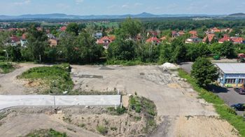 Pohled na pozemek - Prodej pozemku 1505 m², Roudnice nad Labem