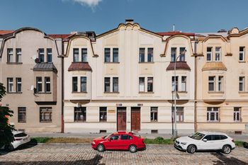Prodej bytu 1+kk v osobním vlastnictví 29 m², Praha 6 - Střešovice