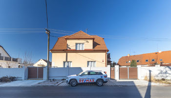 Prodej domu 196 m², Hostivice