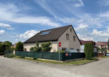 Prodej domu 397 m², Praha 9 - Satalice