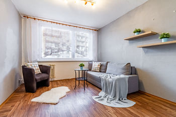 Dětský pokoj - Pronájem bytu 4+1 v družstevním vlastnictví 85 m², Praha 9 - Černý Most