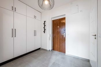 Pronájem bytu 2+kk v družstevním vlastnictví 43 m², Praha 6 - Dejvice