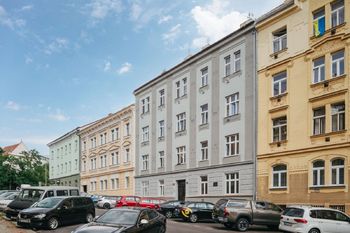 Prodej bytu 2+kk v osobním vlastnictví 44 m², Praha 4 - Nusle